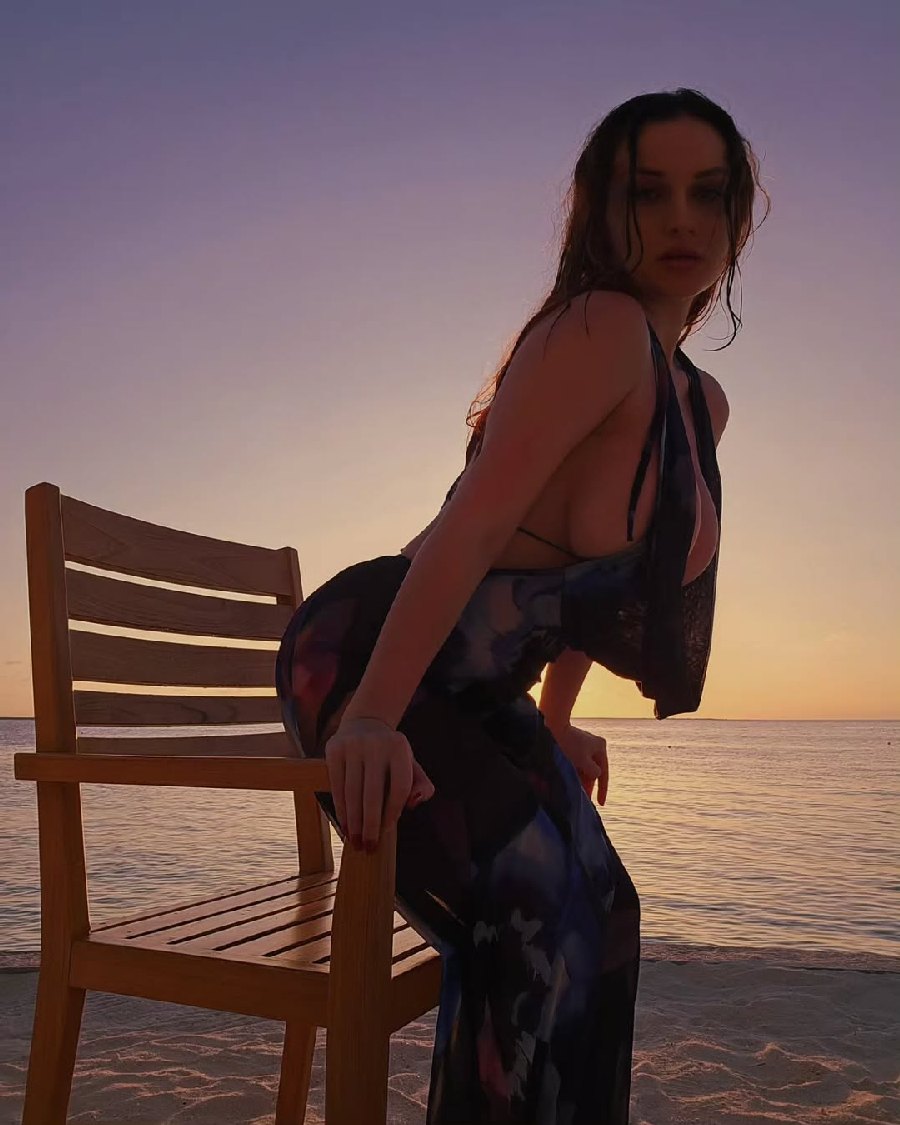 Sexy girl Miranda Faith nude in Santiago