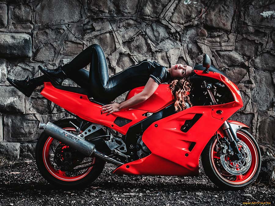 Beautiful girl Beautiful girls and motorcycles in Santiago