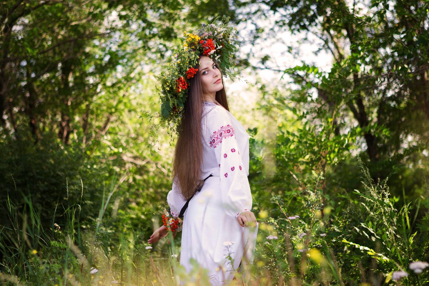 Slavic girls brings the glow — live moments in Santiago