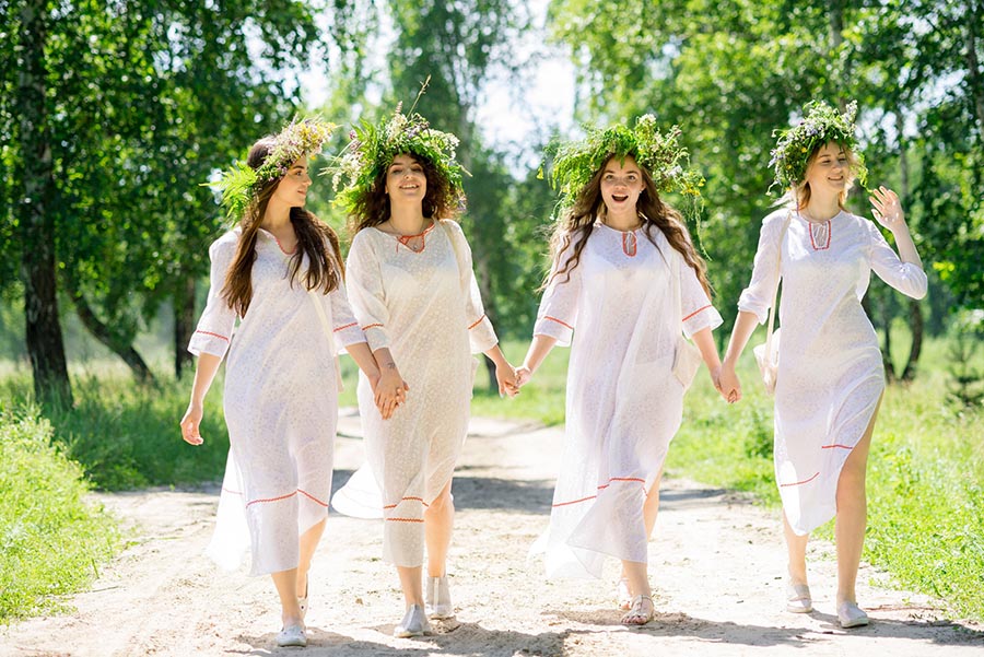 A cozy shot with Slavic girls — straight from Santiago